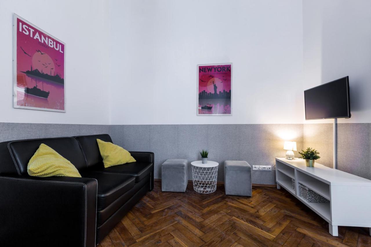 Wawel Cracow Old City Apartments - Friendhouse Apartments Cracovia Exterior foto